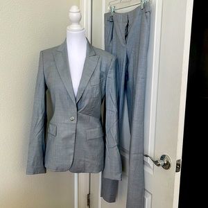 Hugo Boss pants suit. Size 6 jacket. Size 4 pants